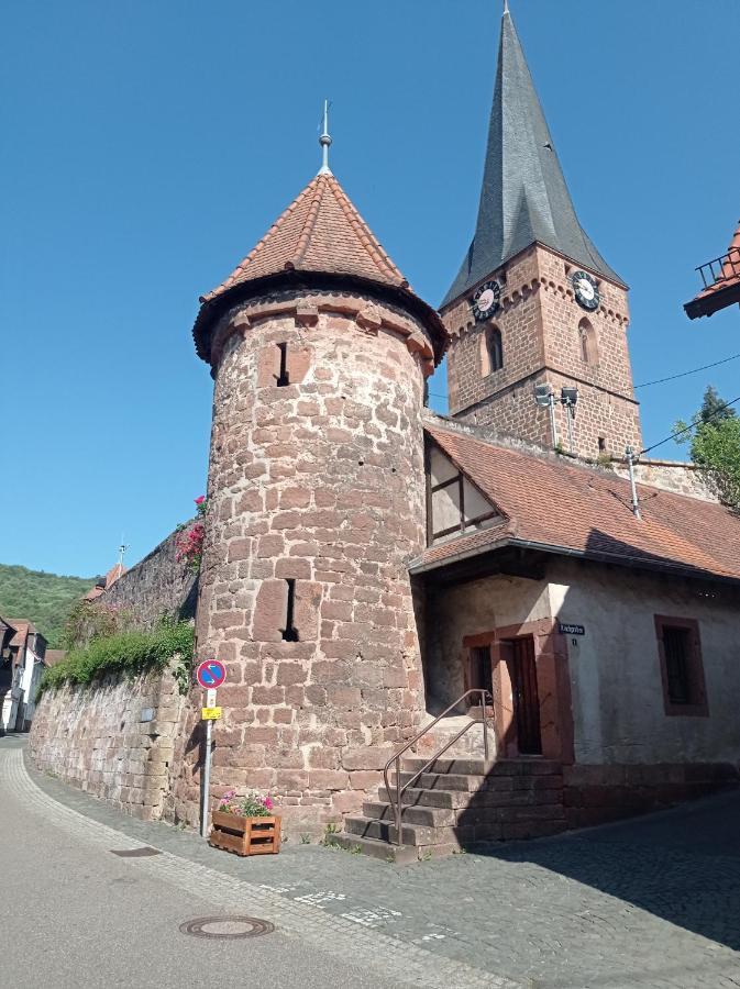Gaestehaus Hoffmann Dörrenbach Exterior foto
