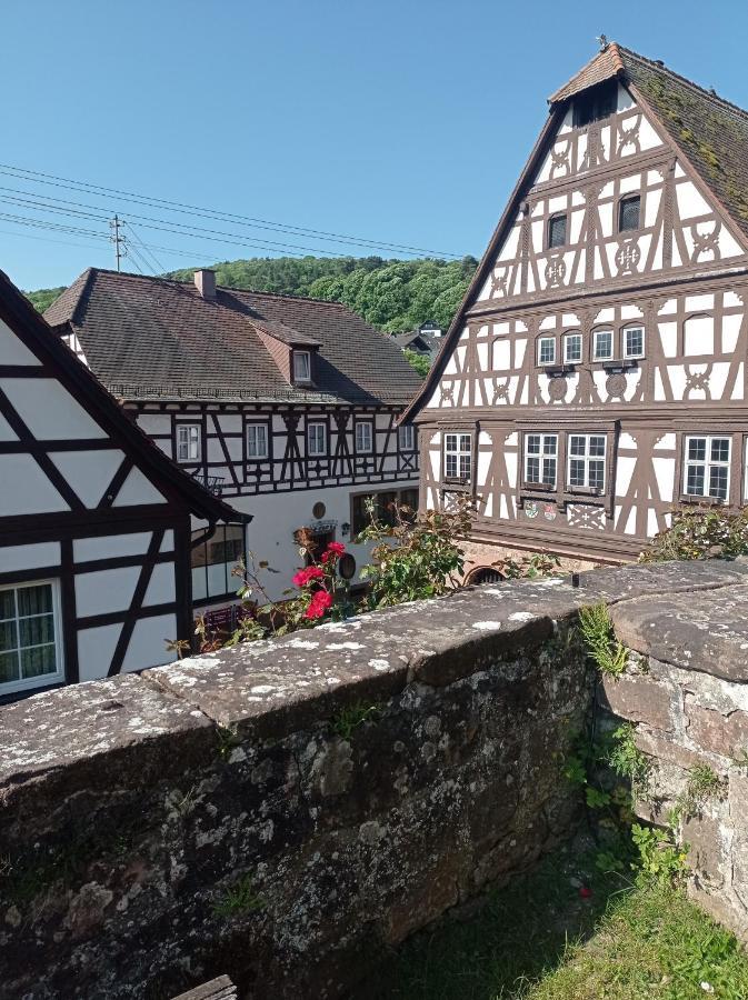 Gaestehaus Hoffmann Dörrenbach Exterior foto